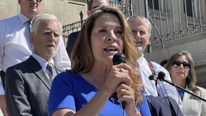 Read more about the article Idaho Governor Highlights Trump’s ‘Complete and Total’ Endorsement