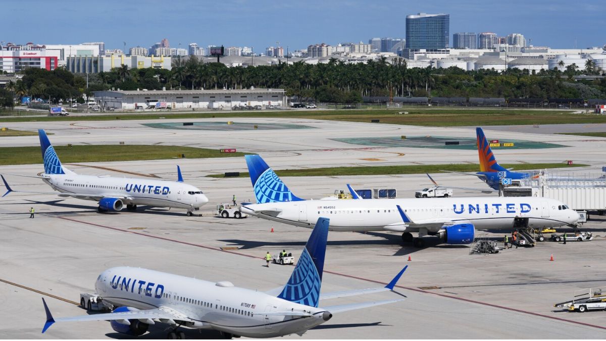 FAA Set to Remove All Restrictions on Commercial Flights