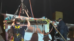 Read more about the article One Injured After 10-Foot Fall Onto Roof in Kaysville