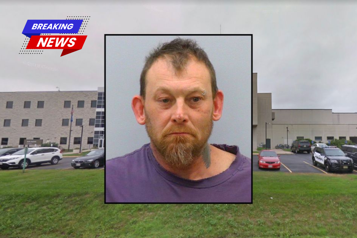 'I attempted murdering her': Man stabbed girlfriend in the abdomen, took a shower, and wrapped her in blankets before calling 911, authorities say.